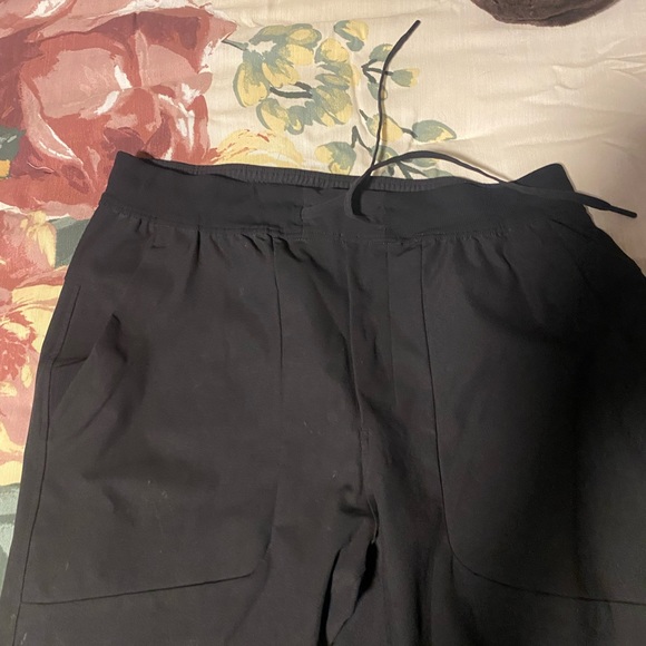 NEW MENS LULEMON JOGGER PANTS SIZE LARGE BLACK - Picture 2 of 4